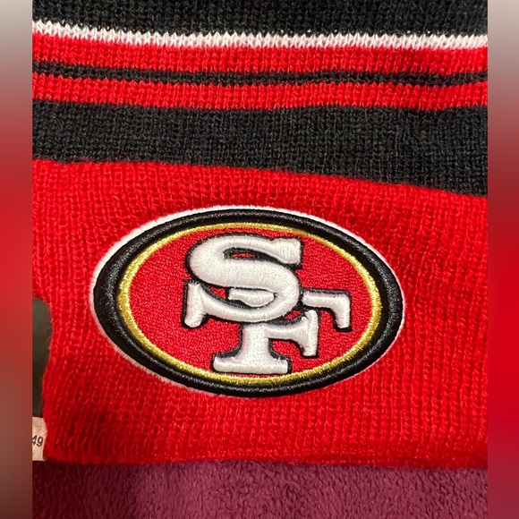 New Era Brand New San Francisco 49ers Pom Beanie Winter Knit Cap SF Niners NWT - Picture 3 of 5